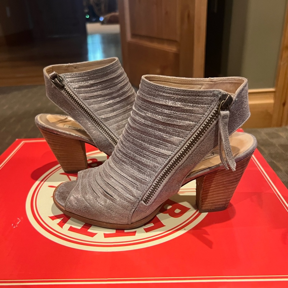 Paul Green silver shimmer bootie heels